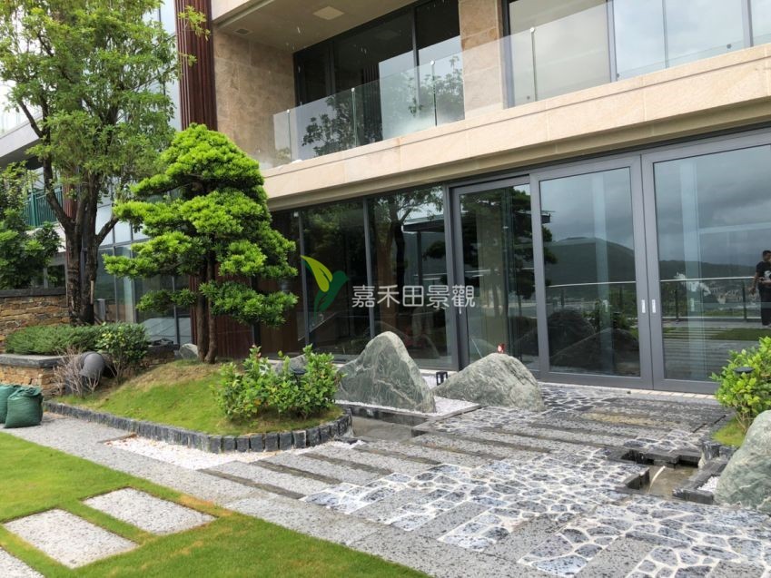 庭院景觀設(shè)計軟裝如何體現(xiàn)出來？